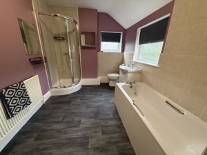 BATHROOM- click for photo gallery